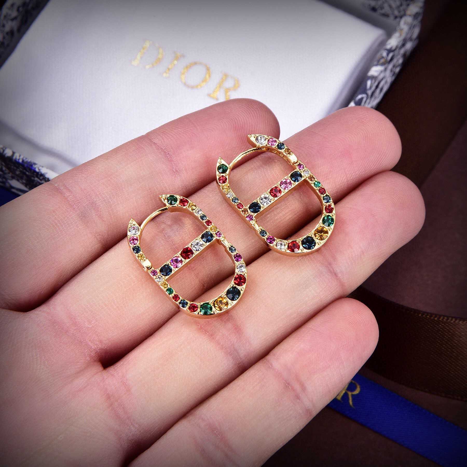 Dior 30 Montaigne Earrings  - FashionPlug