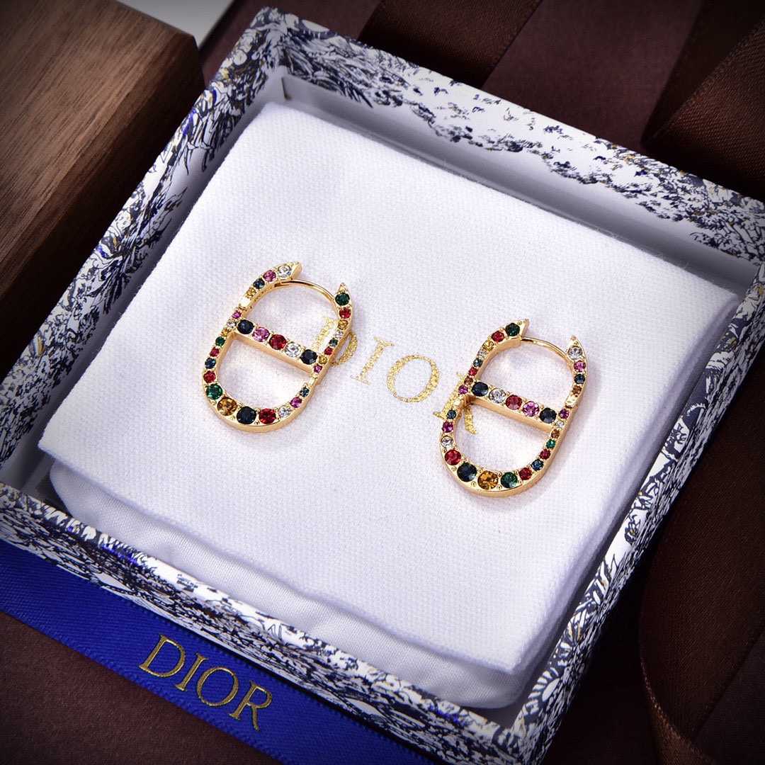 Dior 30 Montaigne Earrings  - FashionPlug