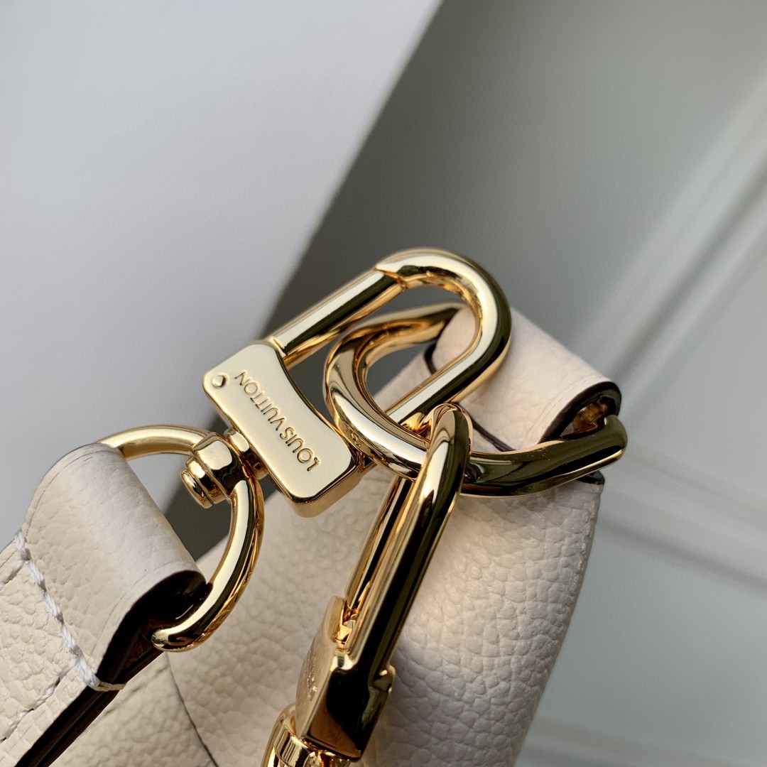 Louis Vuitton Loop Hobo  (38-26-10cm)   M46739 - FashionPlug