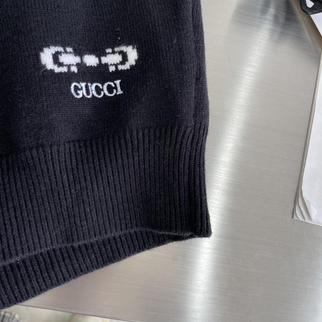 Gucci Extra fFne Wool Cardigan - FashionPlug
