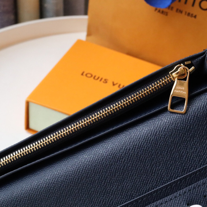 Louis Vuitton Brazza Wallet (10×19×2cm)   M82826 - FashionPlug