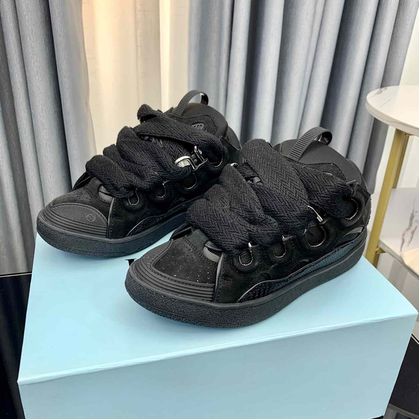Lanvin Low-top Curb Zig Zag-laces Sneakers - FashionPlug