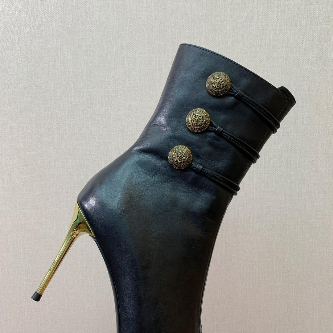Balmain Alma Leather Ankle Boots - FashionPlug
