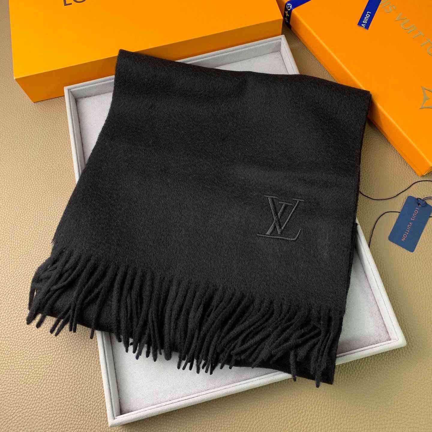 Louis Vuitton Jhelam Scarf - FashionPlug