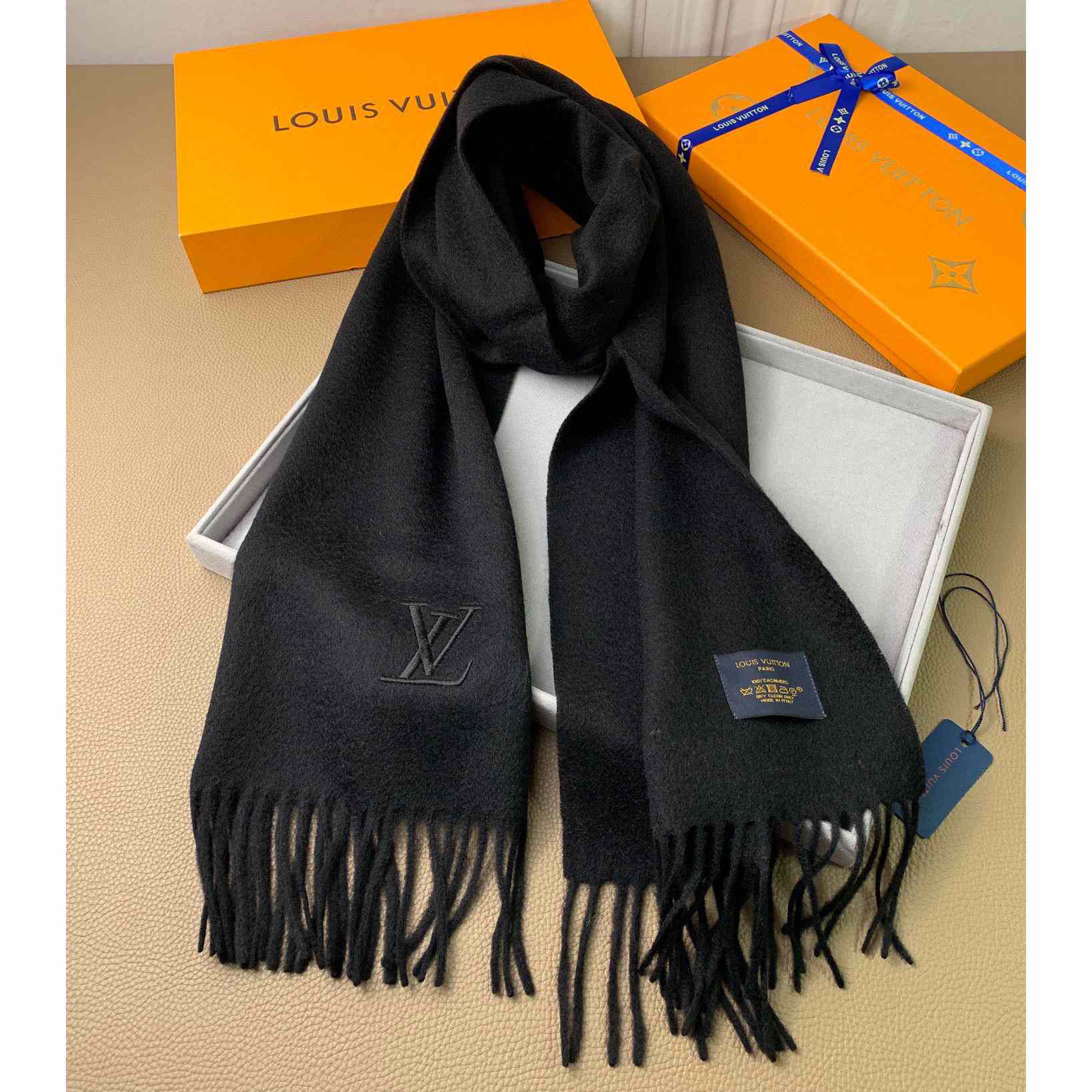 Louis Vuitton Jhelam Scarf - FashionPlug