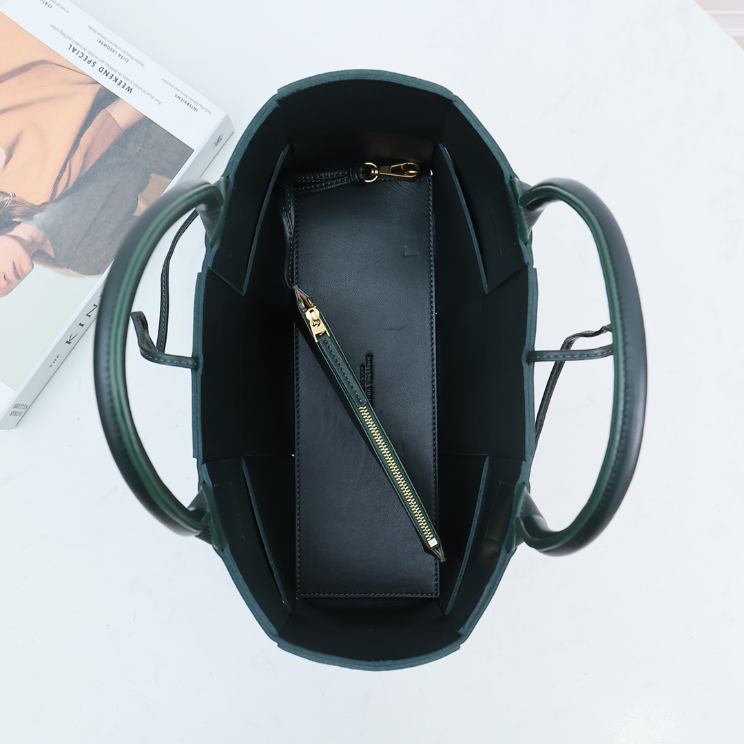Bottega Veneta Small Arco Tote Bag - FashionPlug