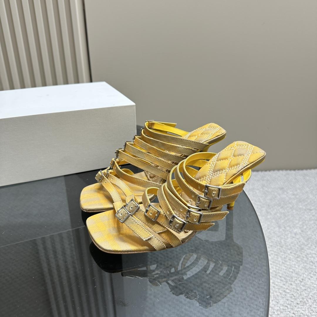 Burberry Check Cotton Step Sandals - FashionPlug