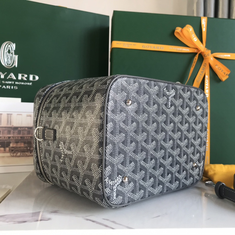 Goyard Muse Vanity Case - FashionPlug