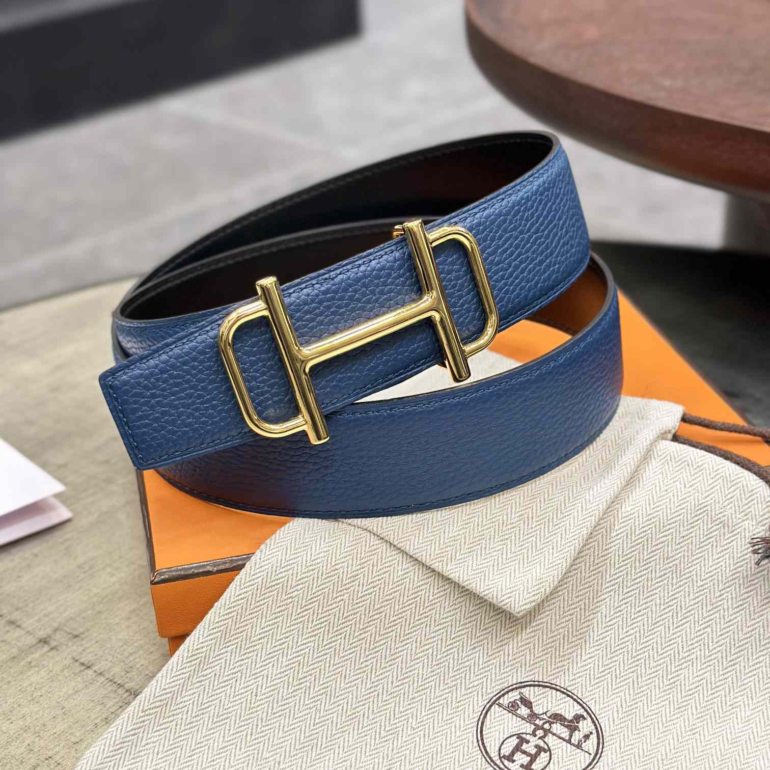Hermes Royal Belt Buckle & Reversible Leather Strap 38 mm - FashionPlug