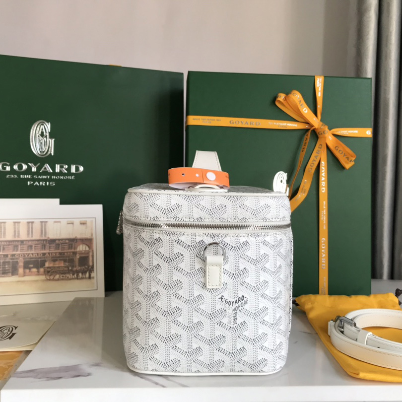 Goyard Muse Vanity Case - FashionPlug