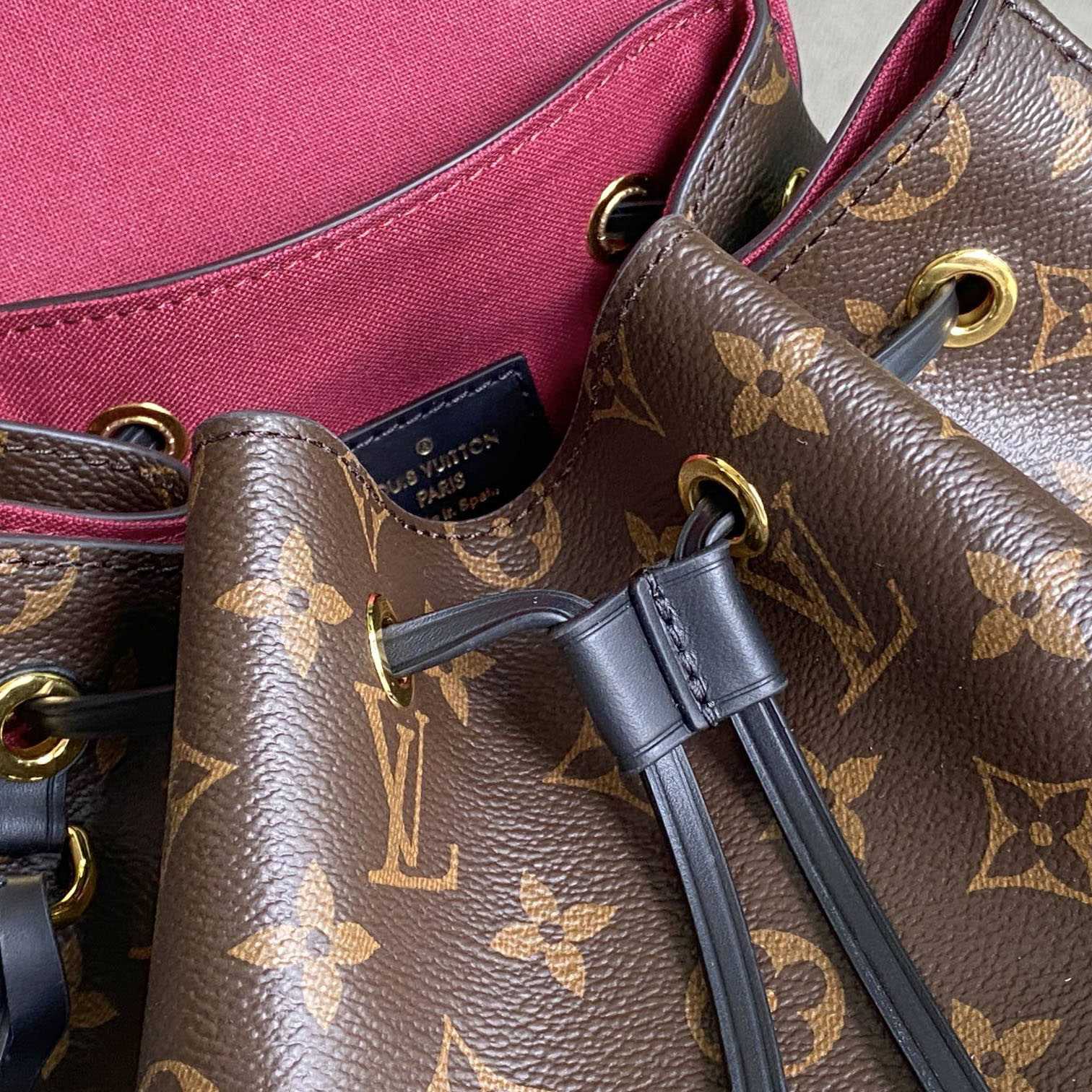 Louis Vuitton Backpacks  (27.5 x 33 x 14cm) m45515 - FashionPlug