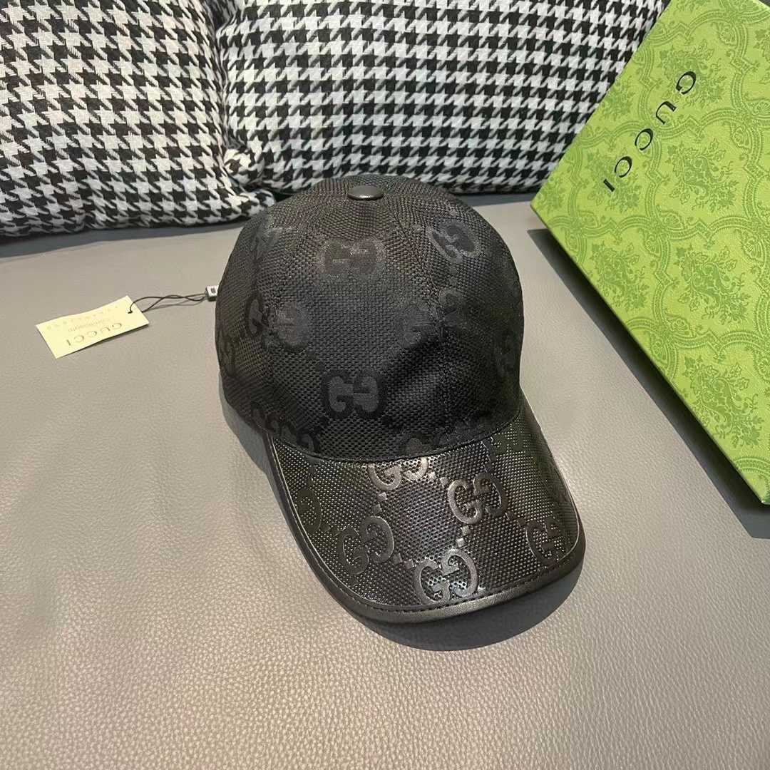 Gucci Jumbo GG Canvas Baseball Hat - FashionPlug