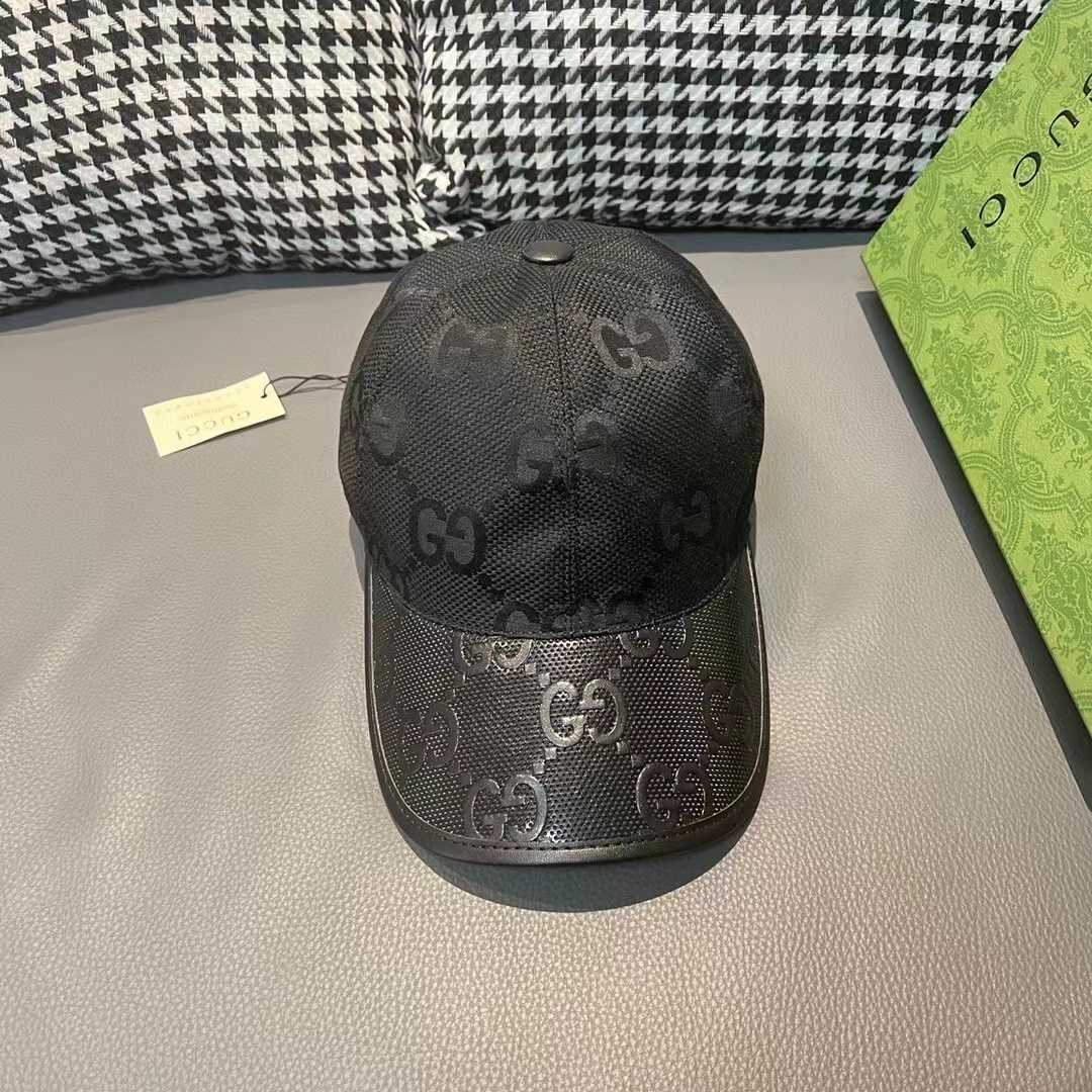 Gucci Jumbo GG Canvas Baseball Hat - FashionPlug