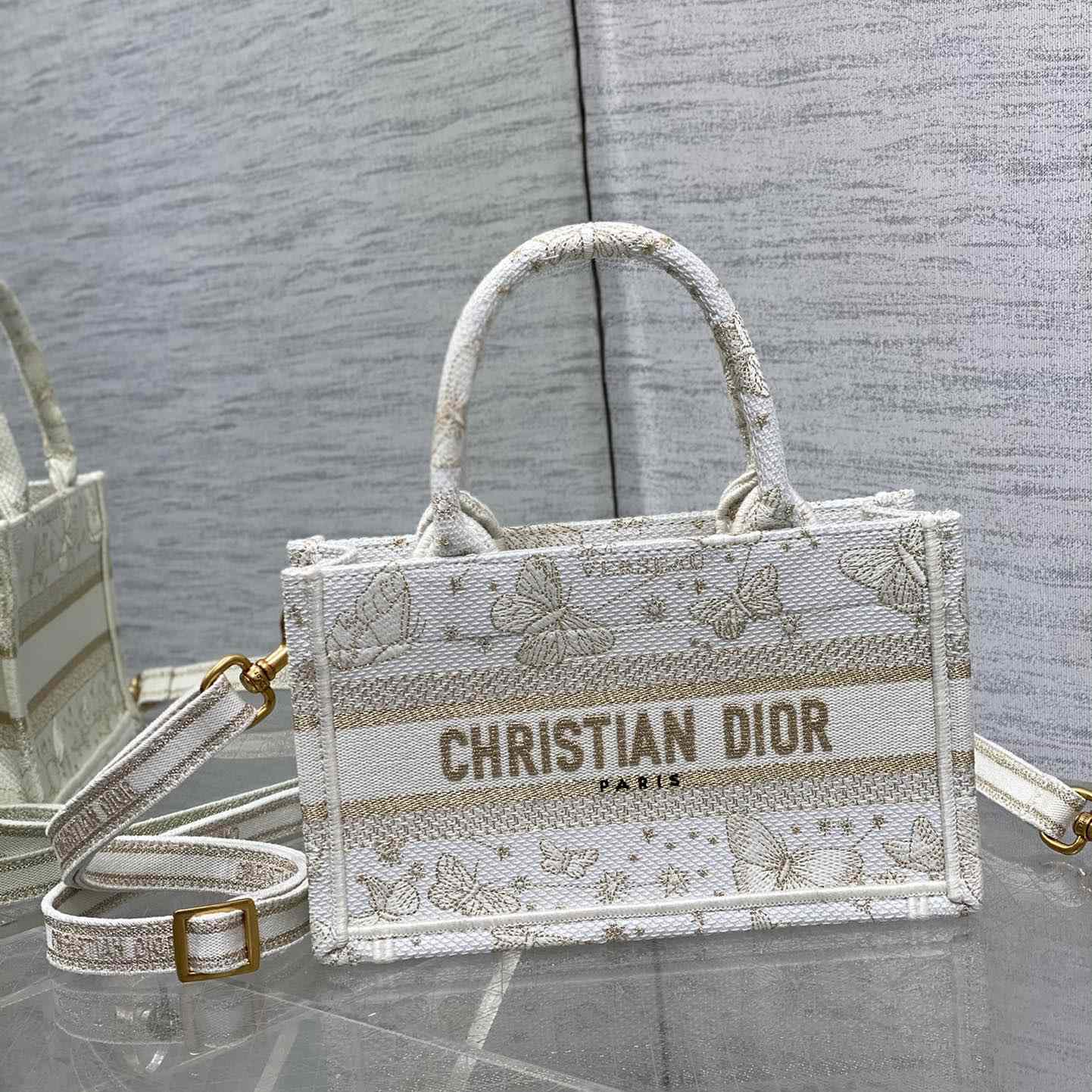 Dior Medium Lady D-Lite Bag - FashionPlug