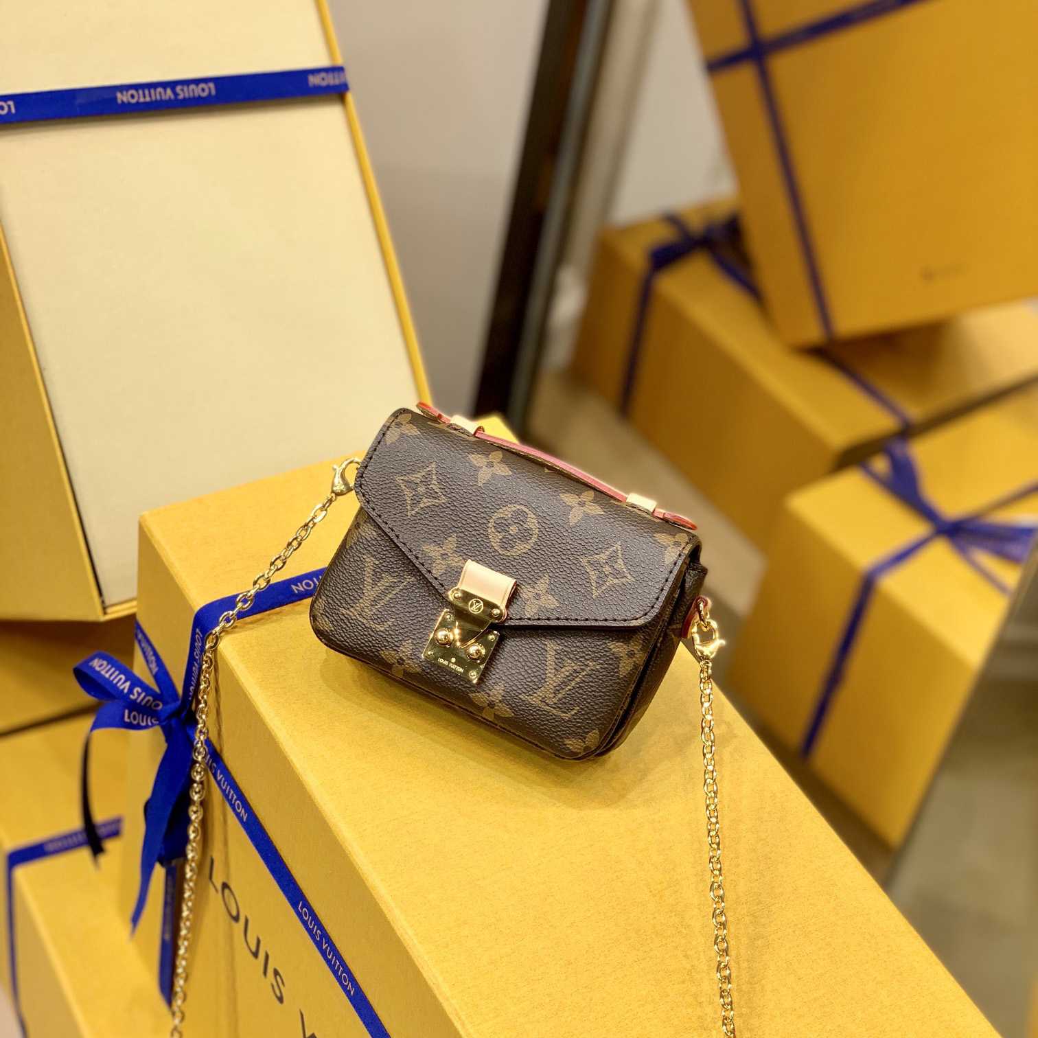 Louis Vuitton Micro Métis (14-11-3.5cm)     M81267  M80311 - FashionPlug