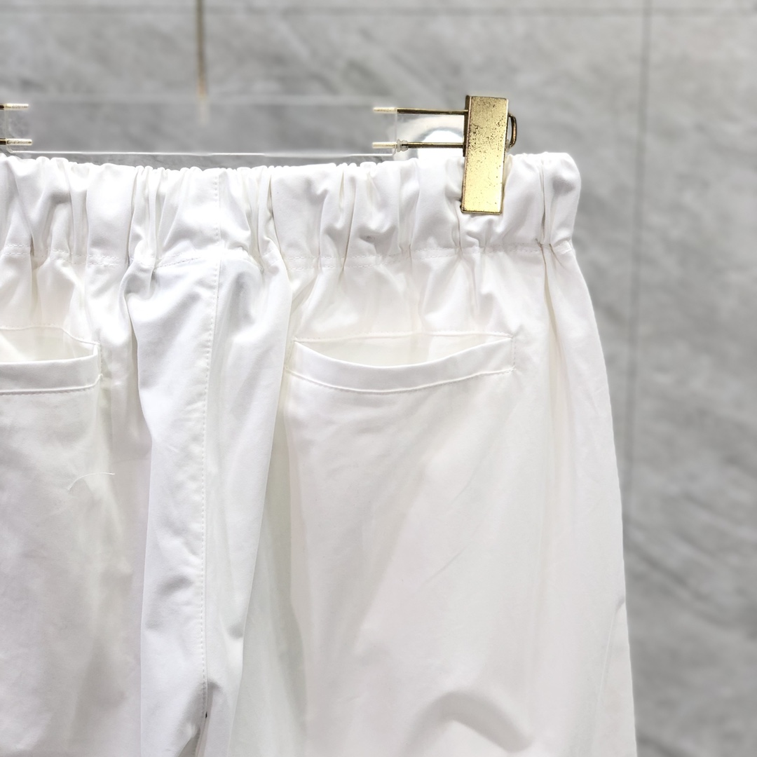 Fear of God Essentials Relaxed Trouser - FashionPlug