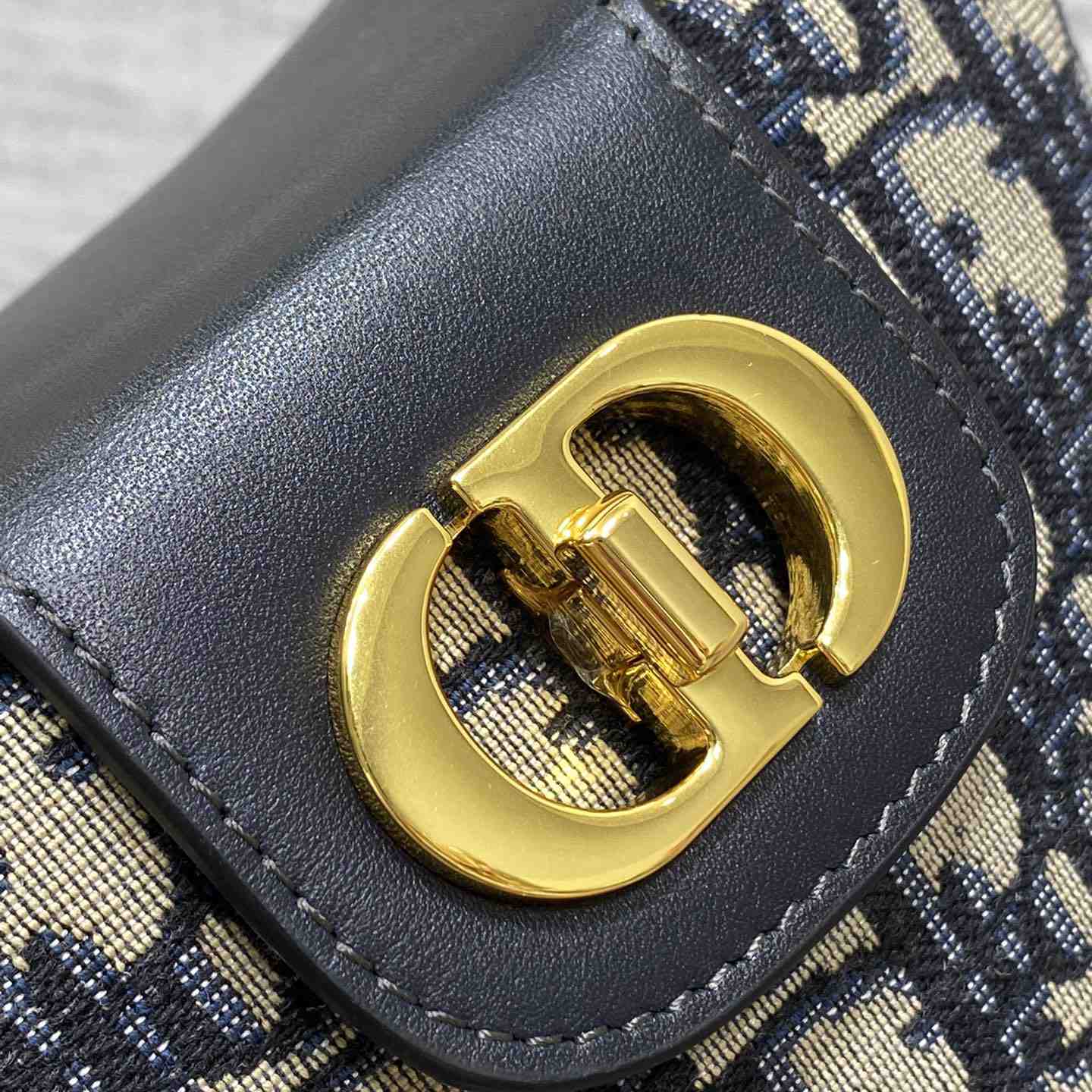 Dior 30 Montaigne Dior Amber Mini Bucket Bag - FashionPlug