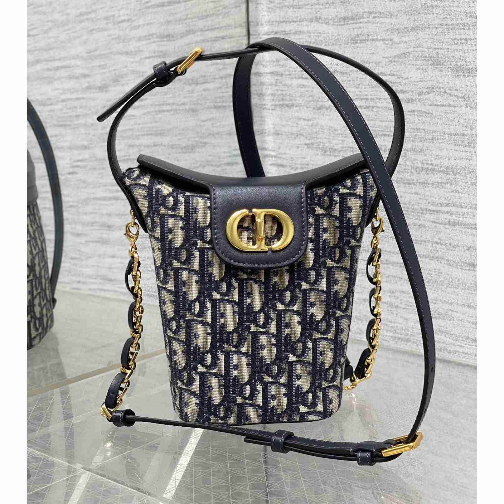 Dior 30 Montaigne Dior Amber Mini Bucket Bag - FashionPlug