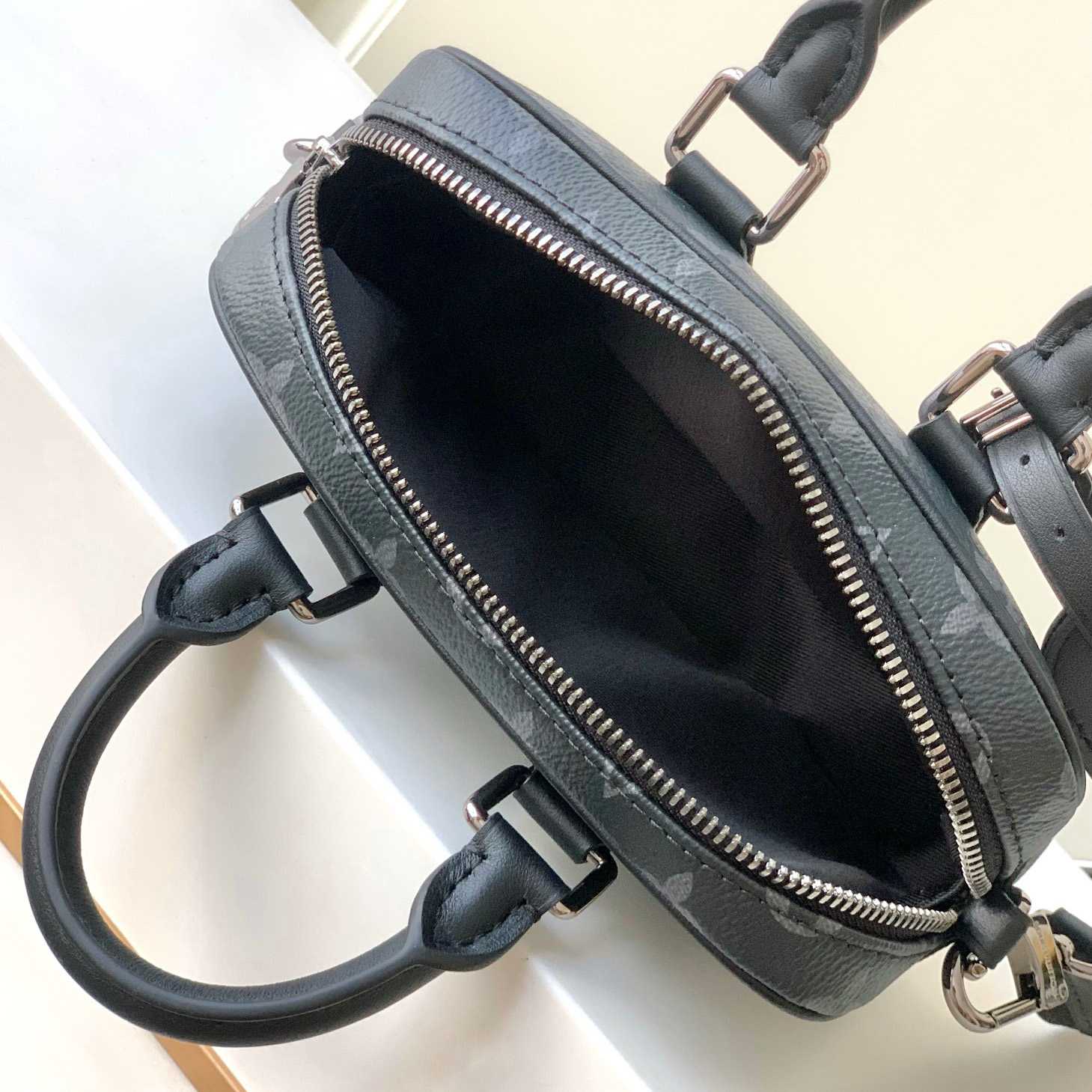 Louis Vuitton Nano Porte Documents Voyage   M82770 - FashionPlug