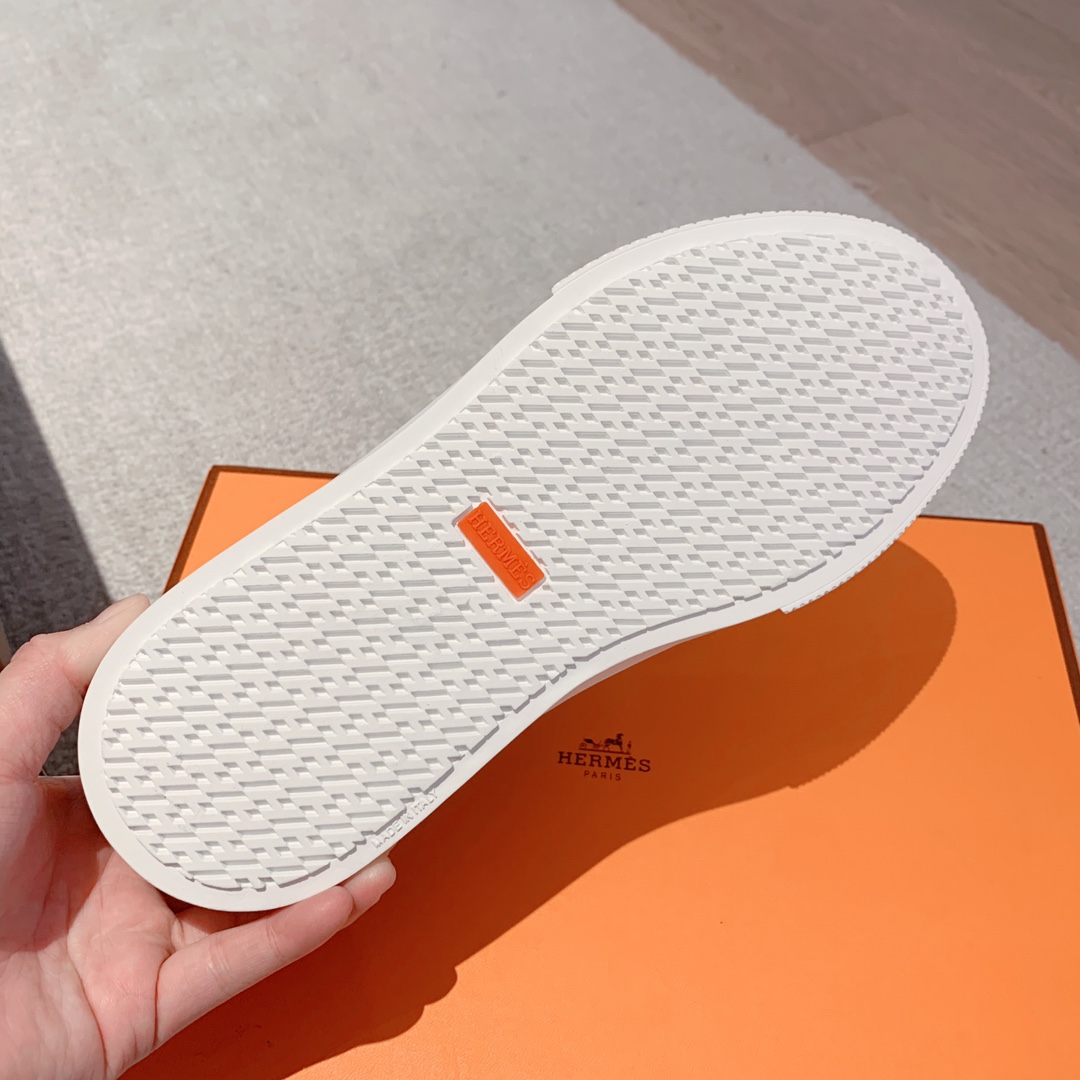 Hermes Deep Sneaker - FashionPlug