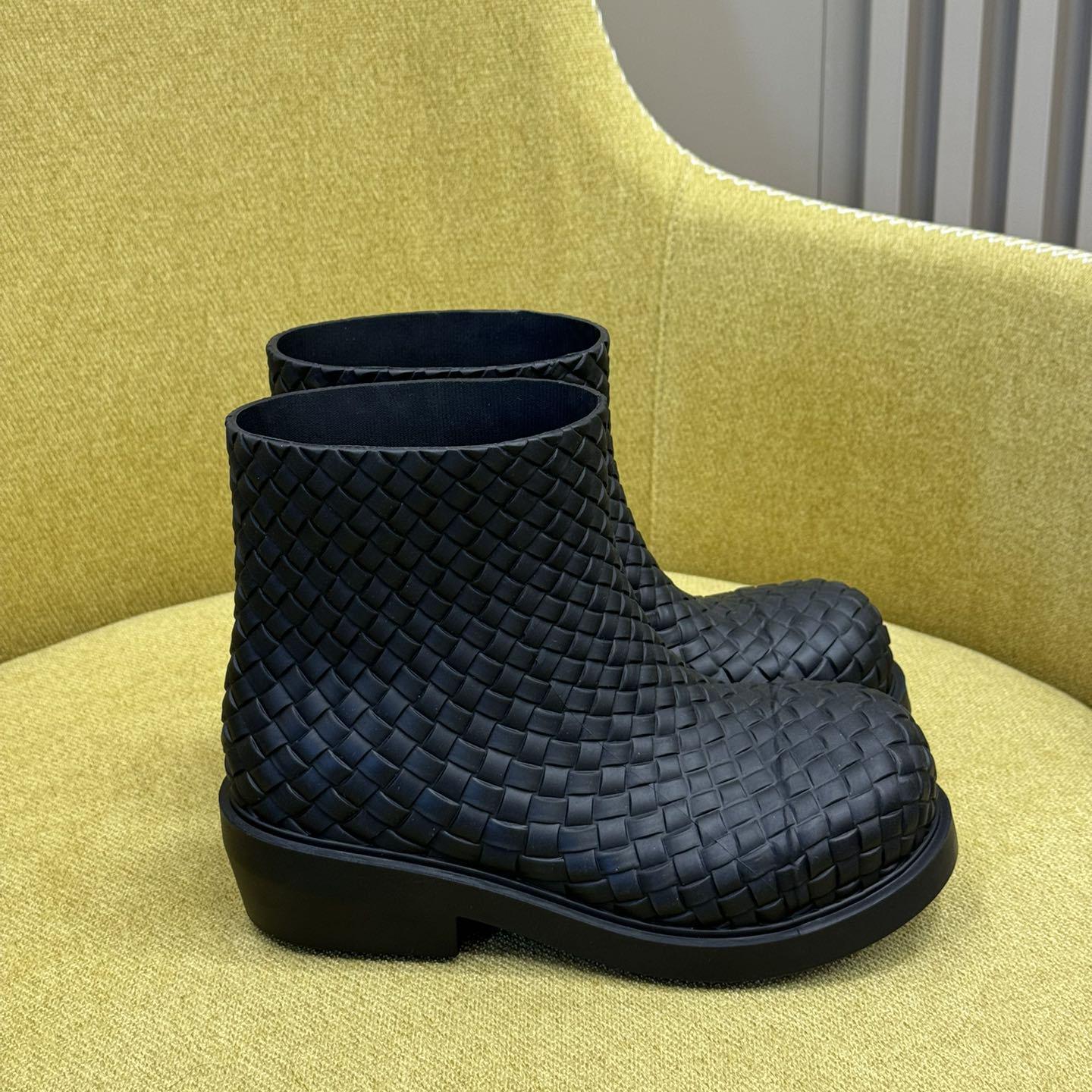 Bottega Veneta Fireman Ankle Boot - FashionPlug