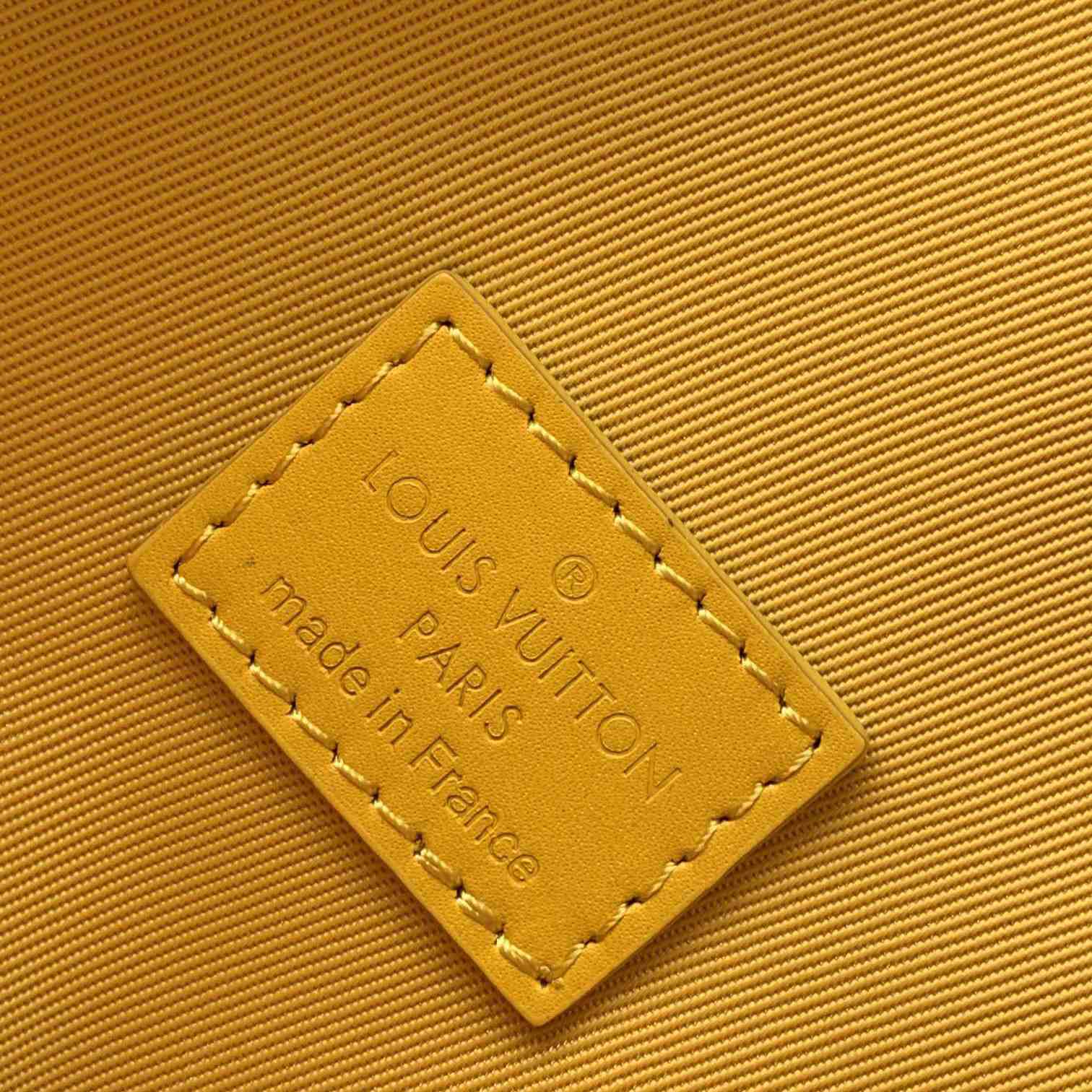 Louis Vuitton Steamer Wearable Wallet     M82917 - FashionPlug