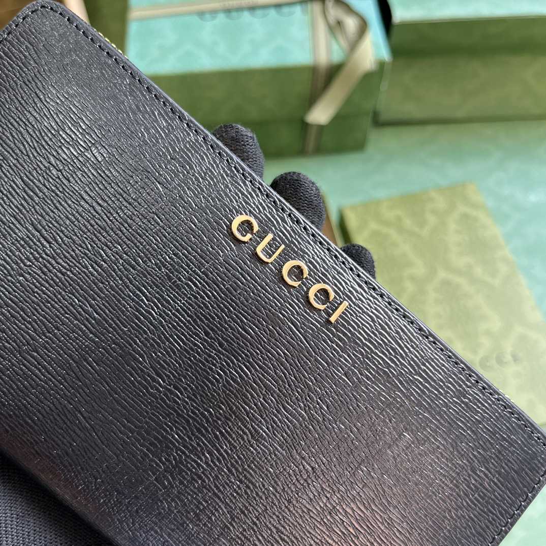 Gucci Zip Around Wallet With Gucci Script (20x 12.5 x4cm) - FashionPlug