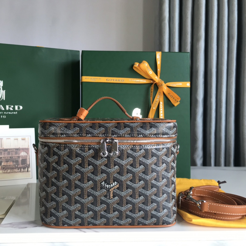 Goyard Muse Vanity Case - FashionPlug