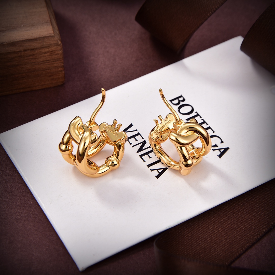 Bottega Veneta Chain Hoop Earrings - FashionPlug