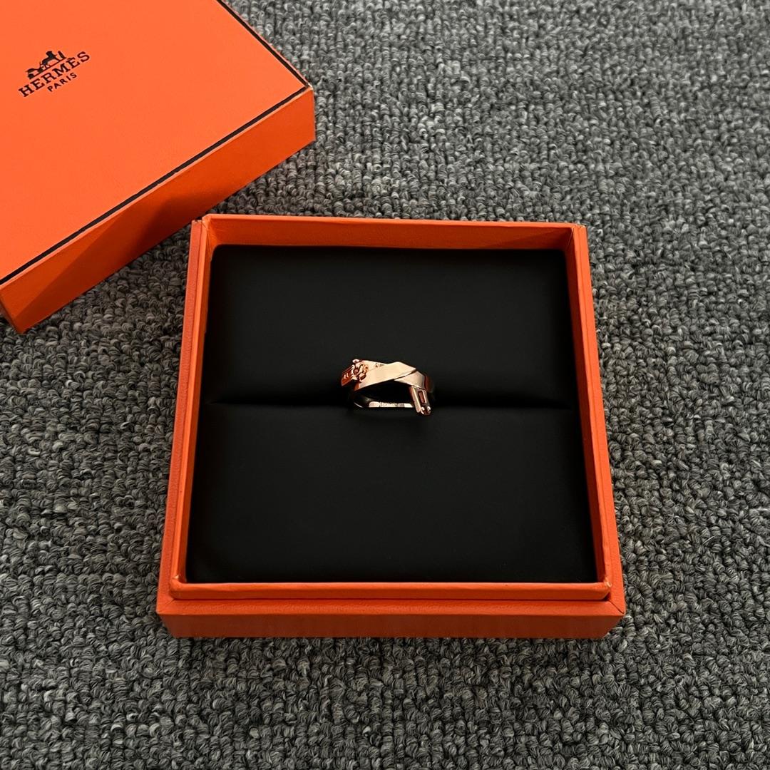 Hermes Kelly Gavroche Ring - FashionPlug