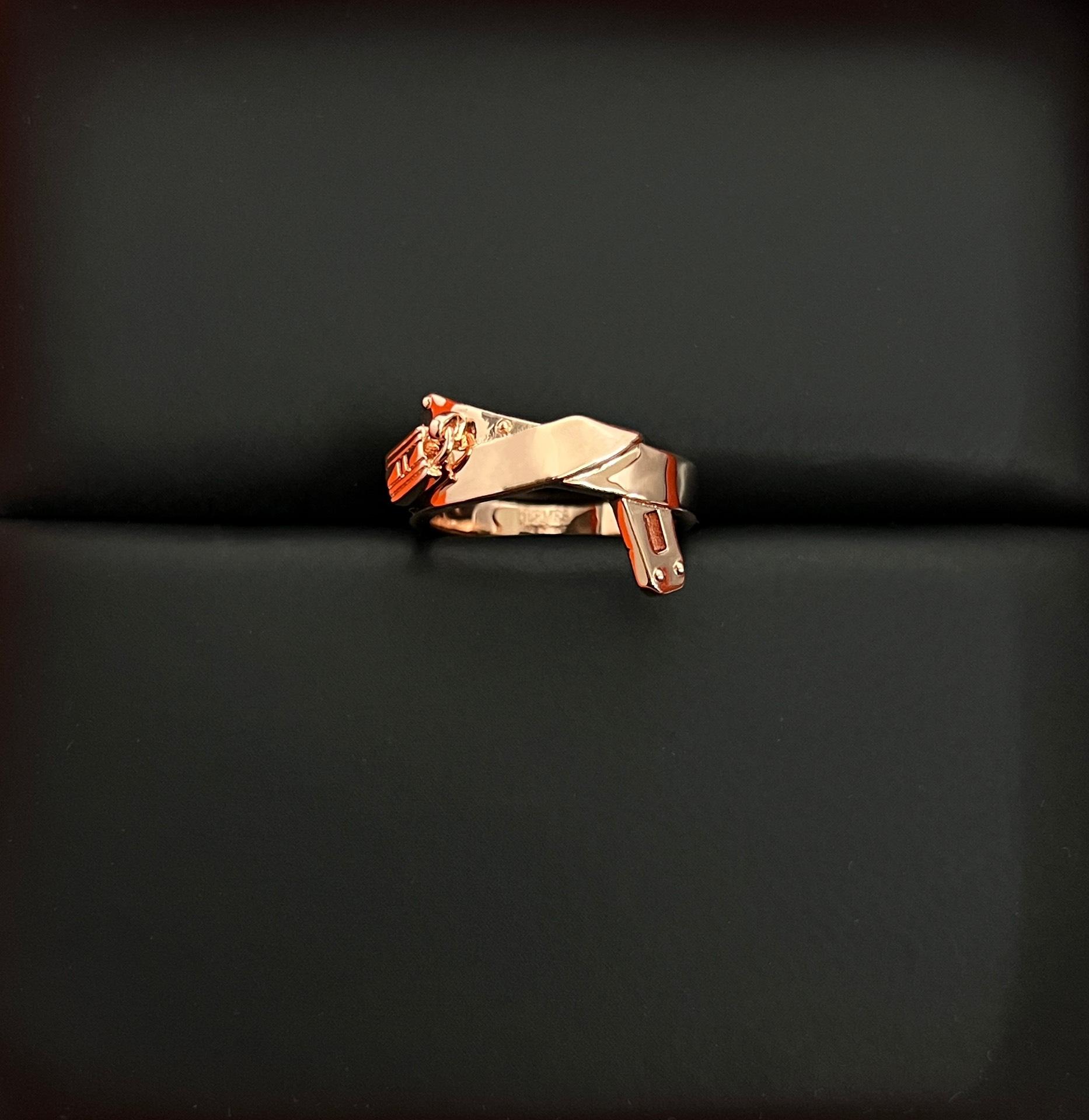 Hermes Kelly Gavroche Ring - FashionPlug