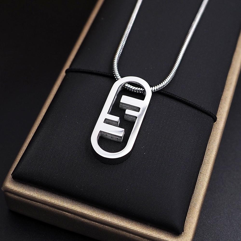 Fendi O’Lock Necklace - FashionPlug