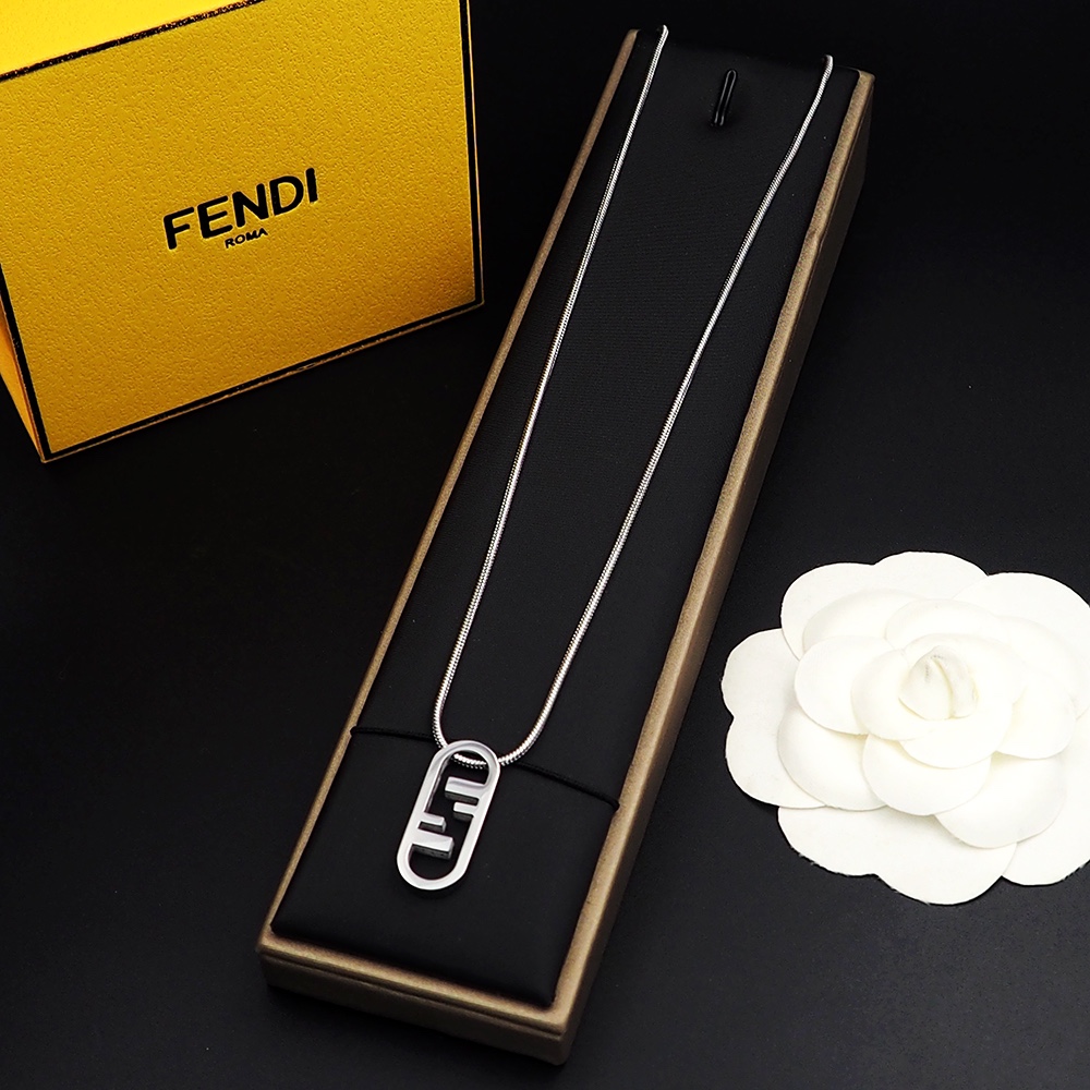 Fendi O’Lock Necklace - FashionPlug