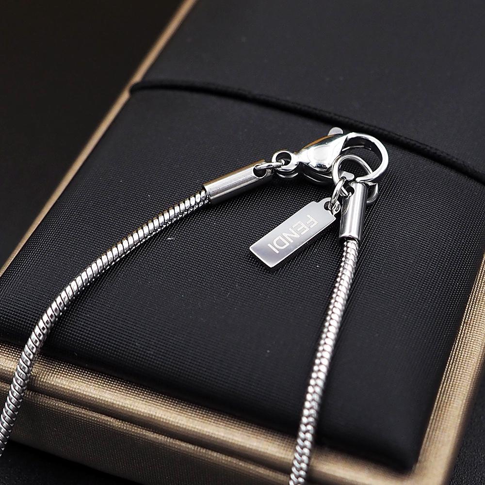 Fendi O’Lock Necklace - FashionPlug
