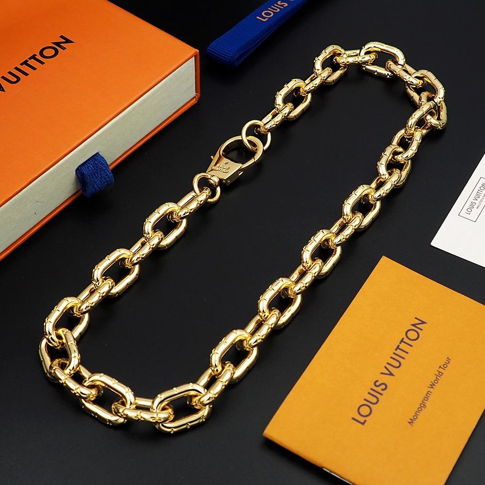 Louis Vuitto LV Crown Necklace   M01280 - FashionPlug