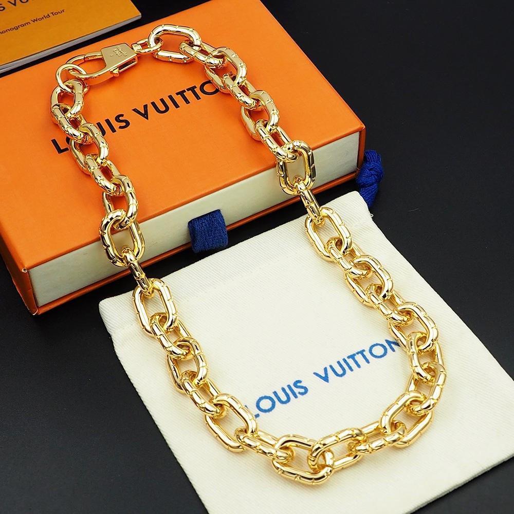 Louis Vuitto LV Crown Necklace   M01280 - FashionPlug
