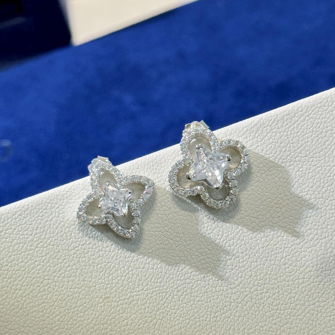 Louis Vuitton Monogram Earrings - FashionPlug