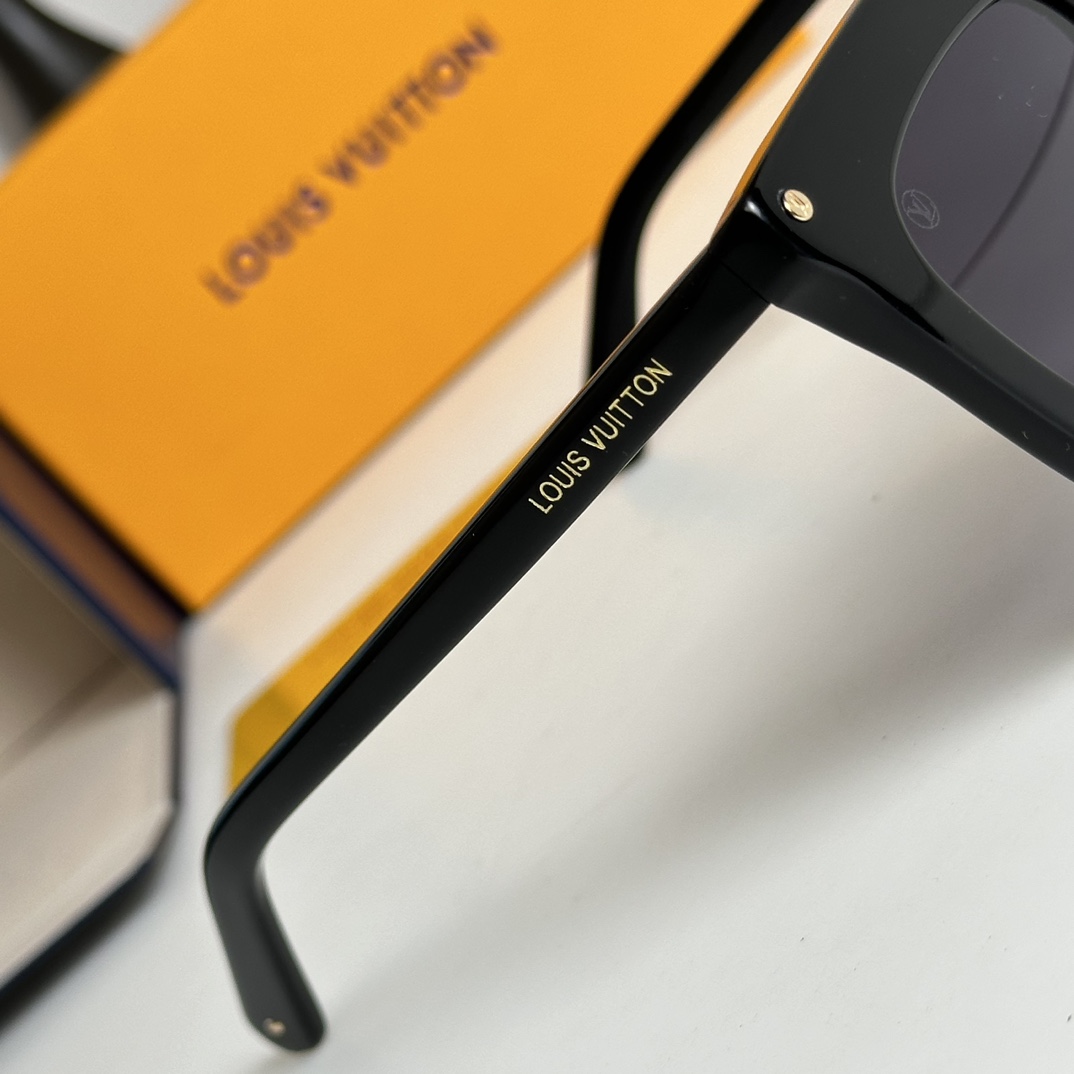 Louis Vuitton La Grande Bellezza Sunglasses    Z4028W - FashionPlug