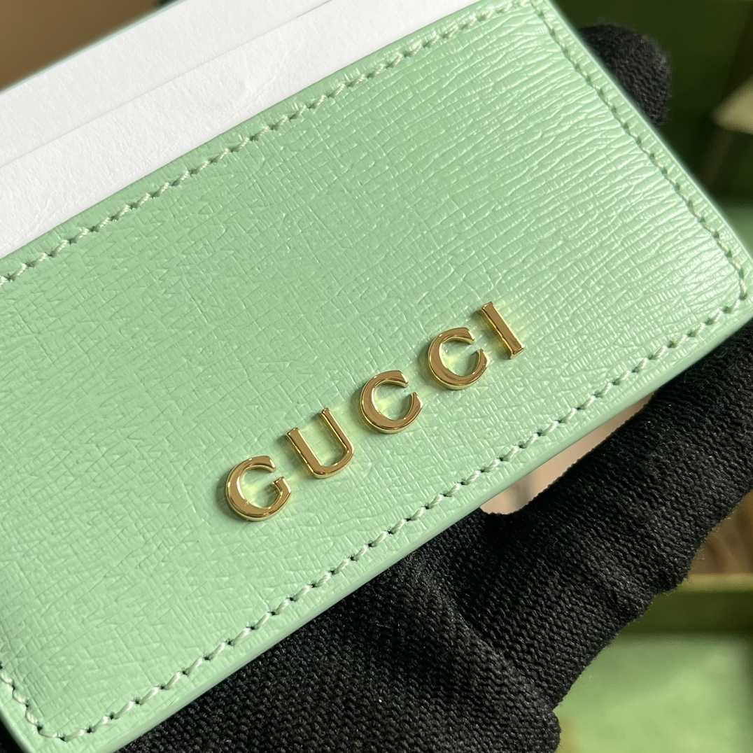 Gucci Card Case With Gucci Script - FashionPlug