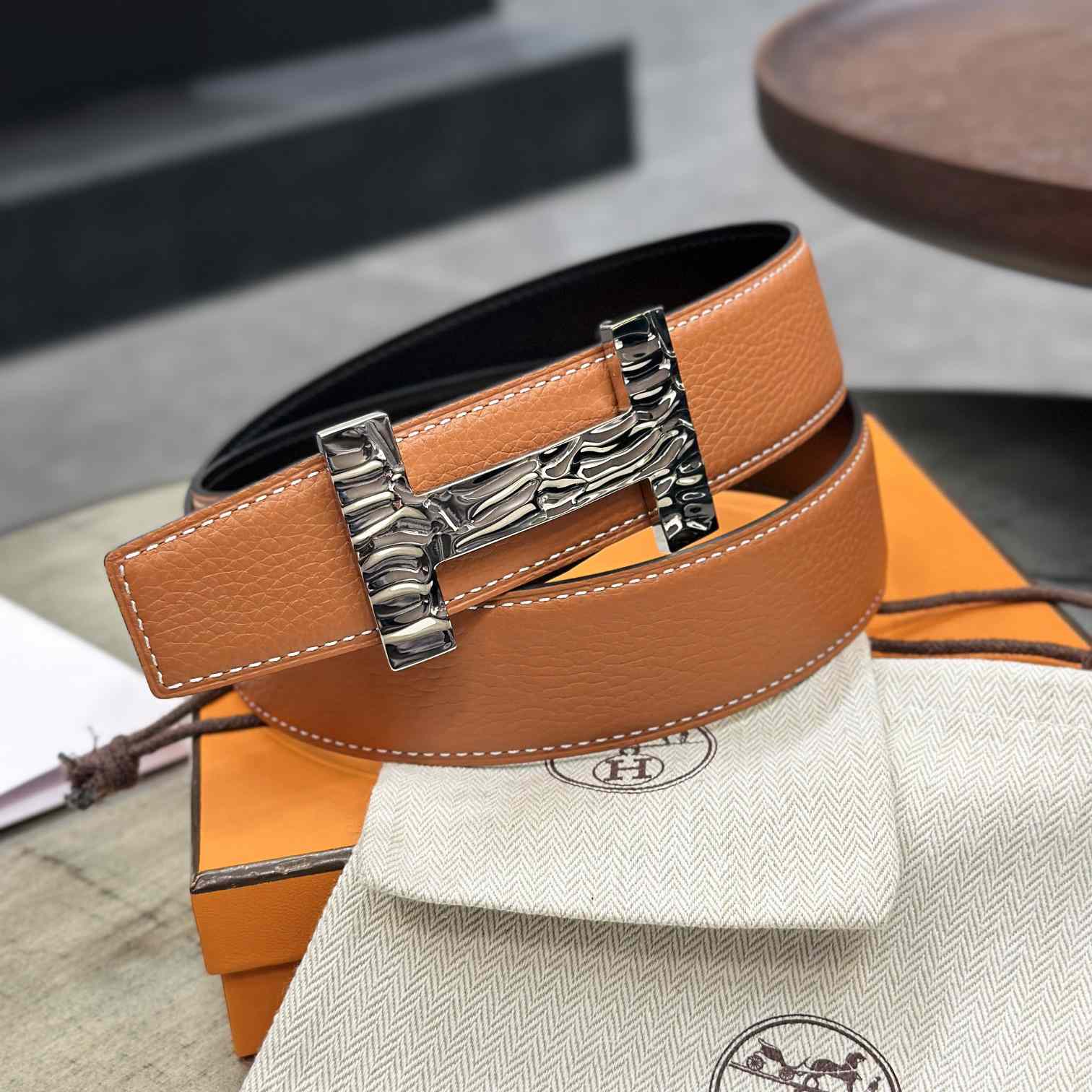 Hermes Quizz H2O Belt buckle & Reversible Leather Strap 38 mm - FashionPlug