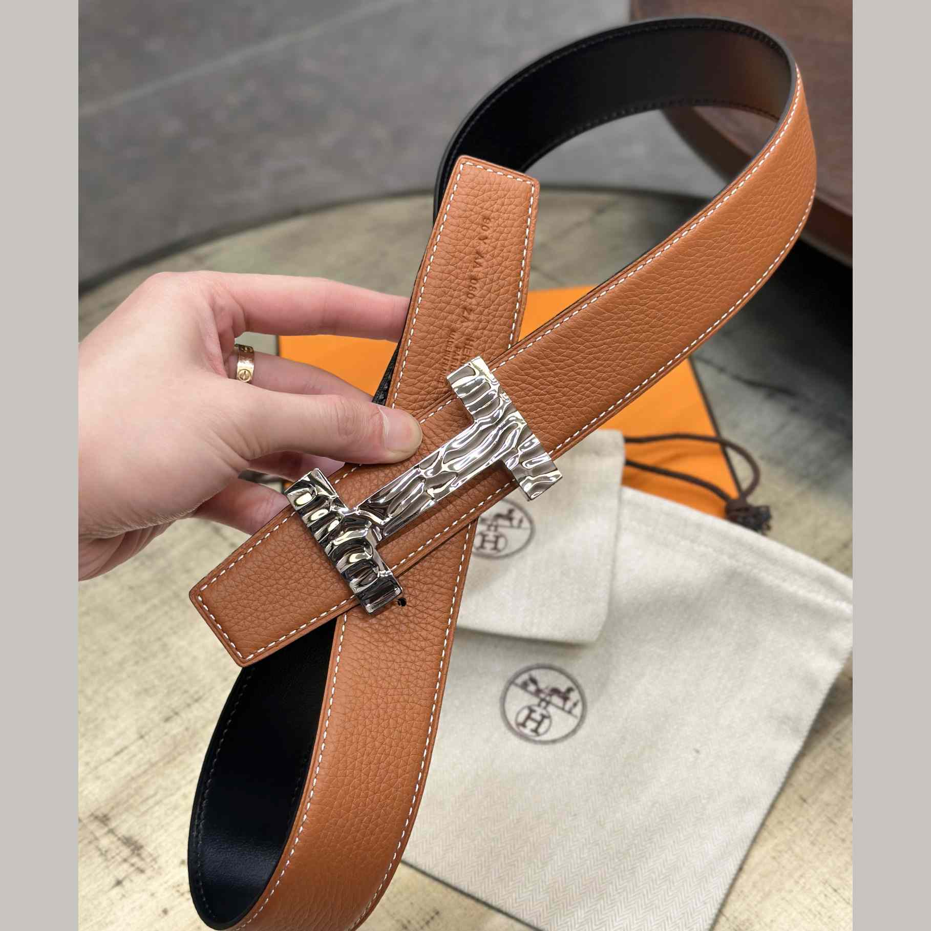 Hermes Quizz H2O Belt buckle & Reversible Leather Strap 38 mm - FashionPlug