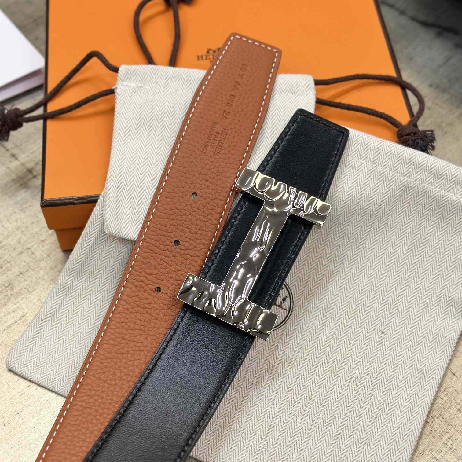 Hermes Quizz H2O Belt buckle & Reversible Leather Strap 38 mm - FashionPlug