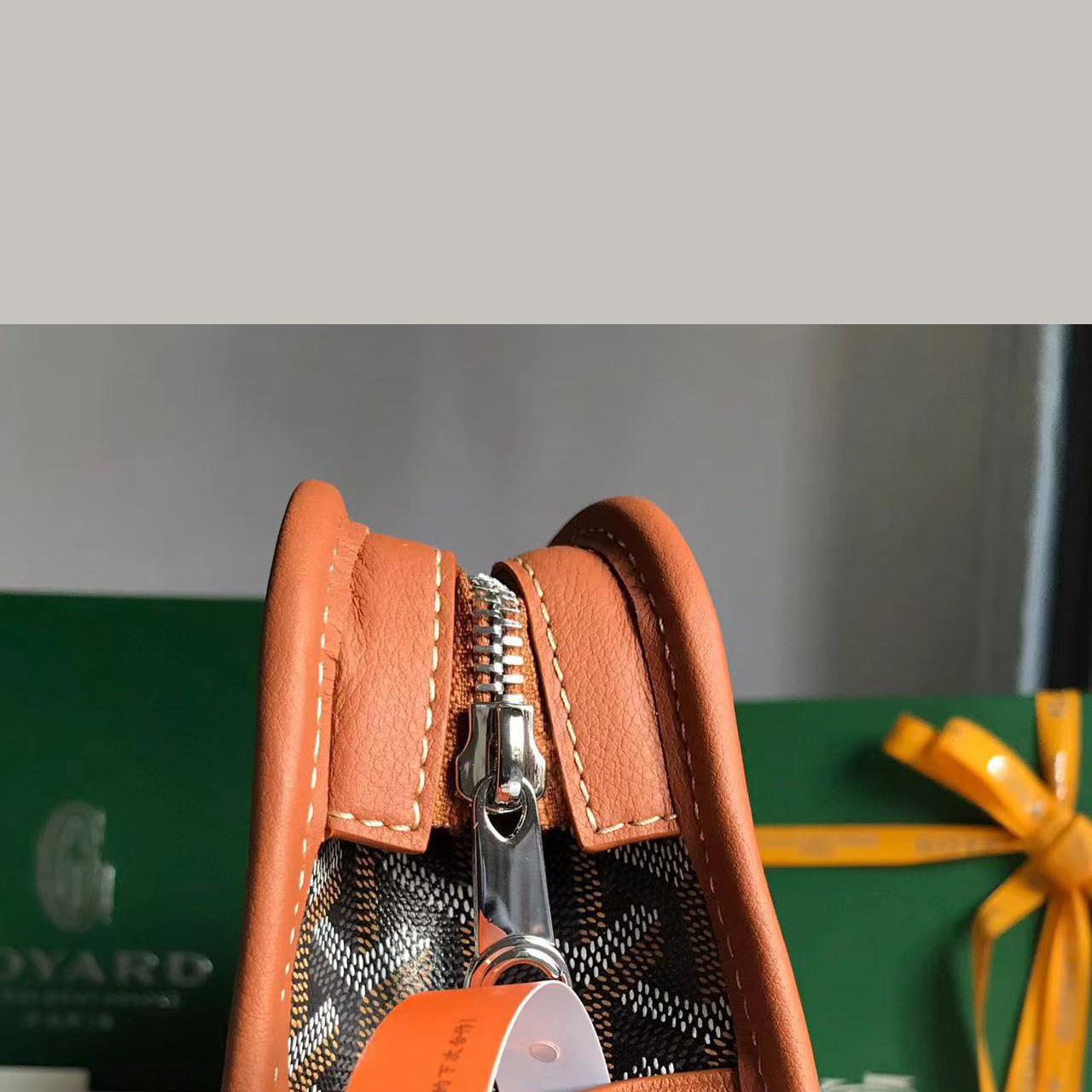 Goyard Jouvence Toiletry Bag - FashionPlug