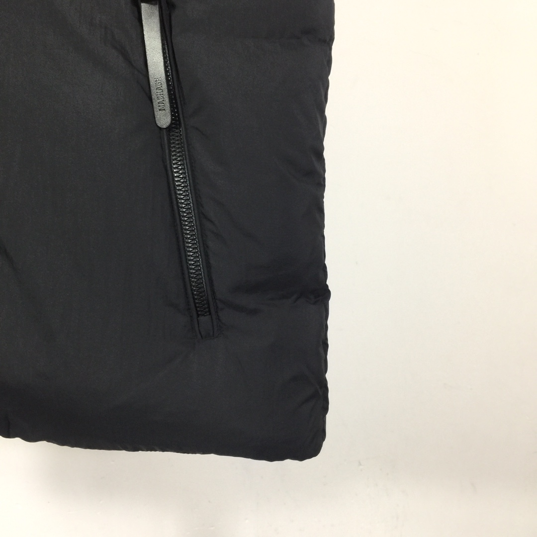 Mackage Padded Gilet - FashionPlug