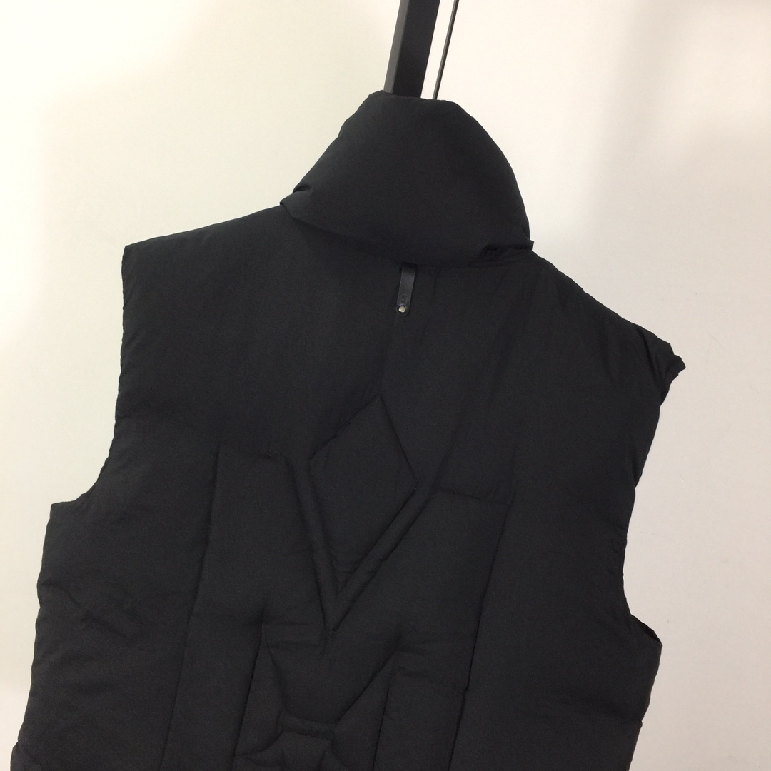 Mackage Padded Gilet - FashionPlug