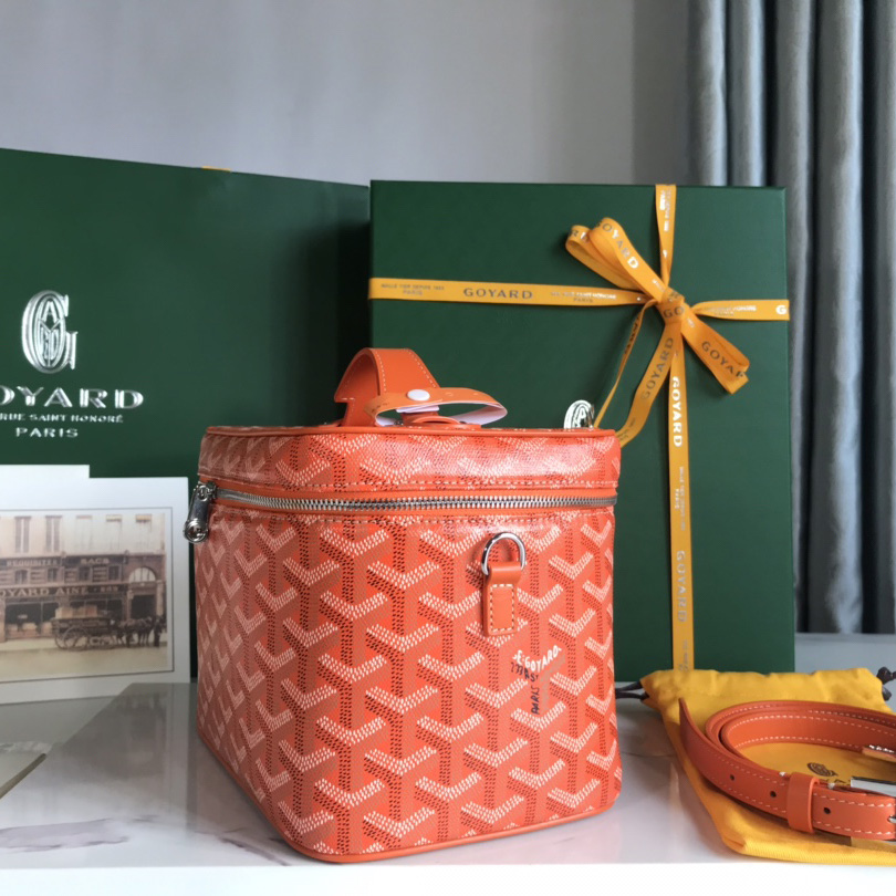 Goyard Muse Vanity Case - FashionPlug