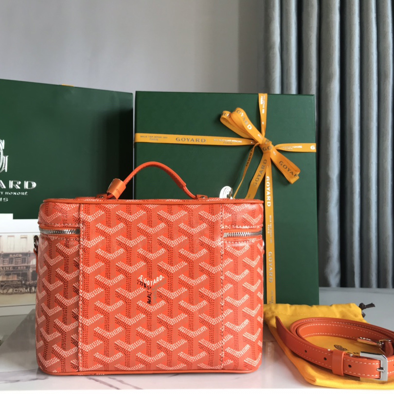 Goyard Muse Vanity Case - FashionPlug