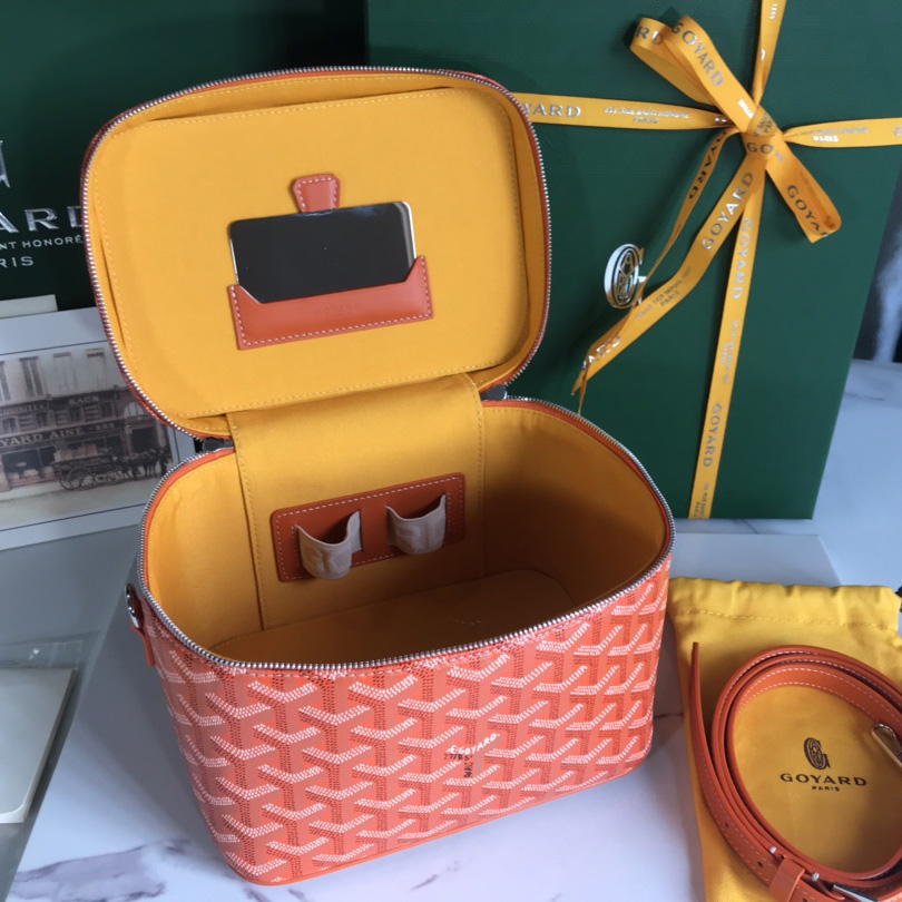 Goyard Muse Vanity Case - FashionPlug