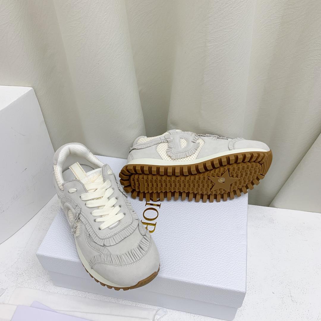 Dior C'est Dior Sneaker  - FashionPlug