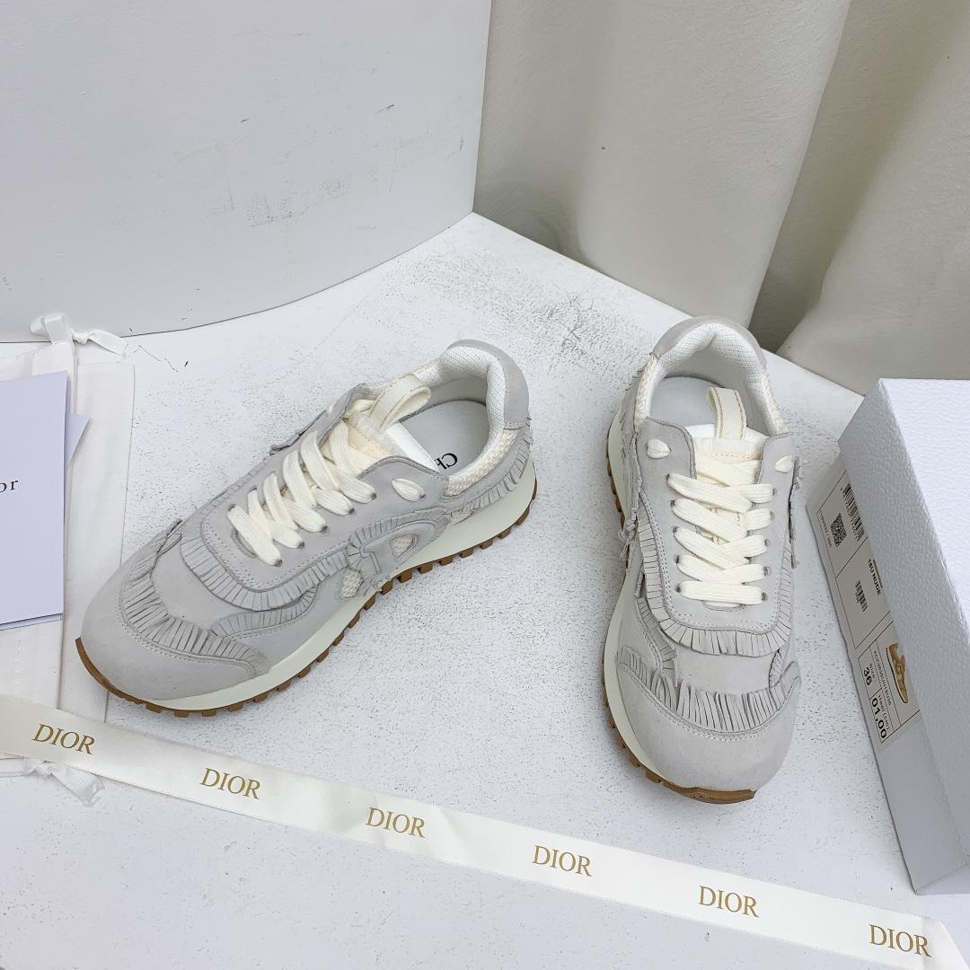 Dior C'est Dior Sneaker  - FashionPlug
